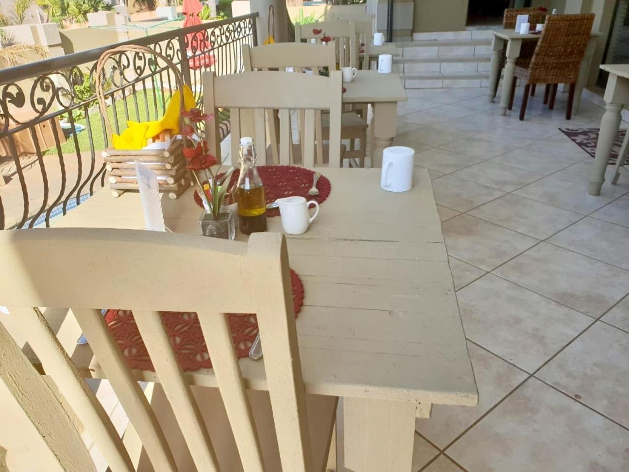 Hotel Re-Union Vacations à Hartbeespoort Extérieur photo